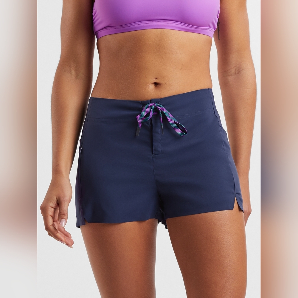NWT Title Nine 'Incrediboardie women's board/swim short' Size 2, Navy blue